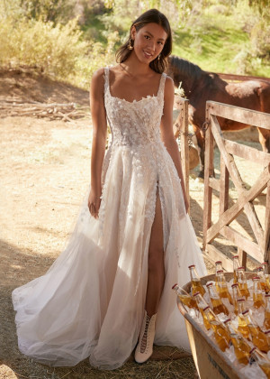 Ivory 3D Floral Lace Tulle Slit Glitter Wedding Dress